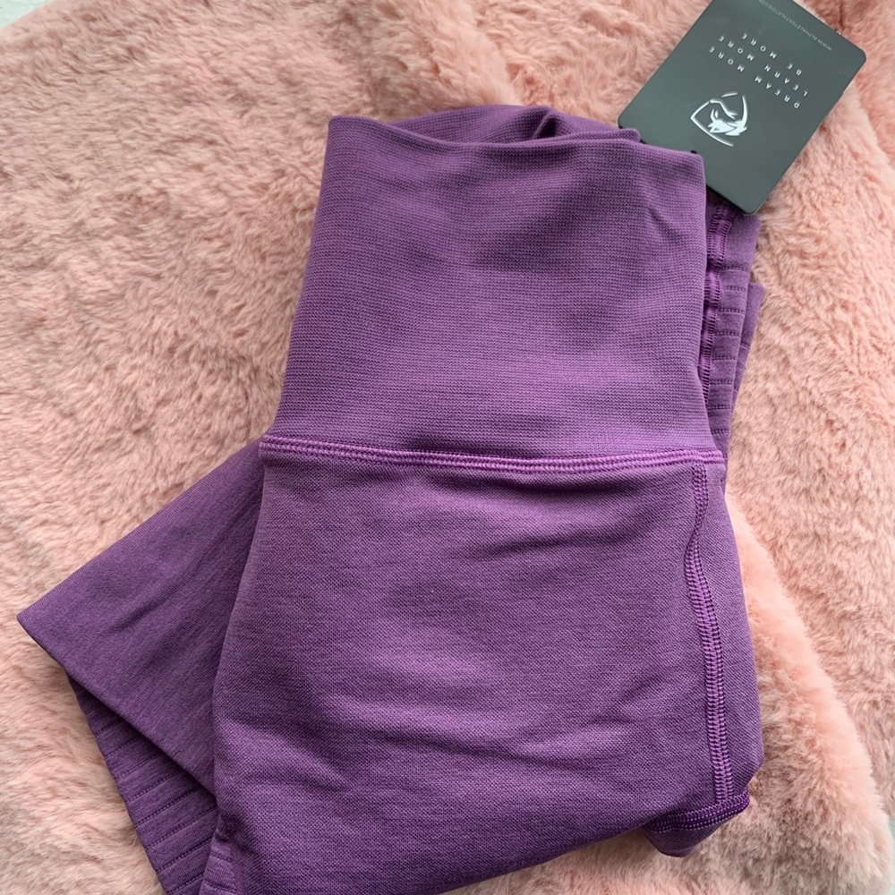 Alphalete Lavender Gym Leggings